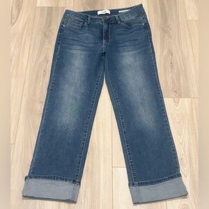 Angels Forever Young Women's Size: 8 Signature Straight Crop Jeans